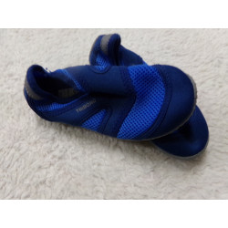Zapatillas agua 30-31. Segunda mano