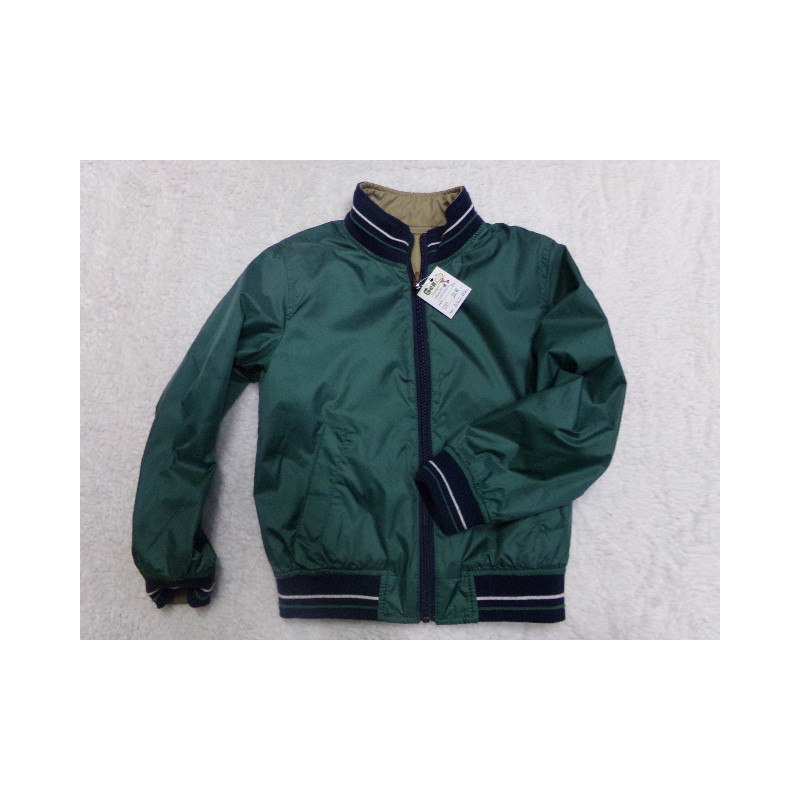 Cortavientos Benetton talla 8 años. Segunda mano