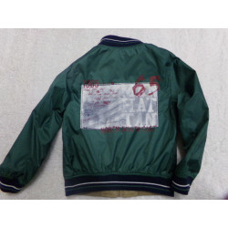 Cortavientos Benetton talla 8 años. Segunda mano