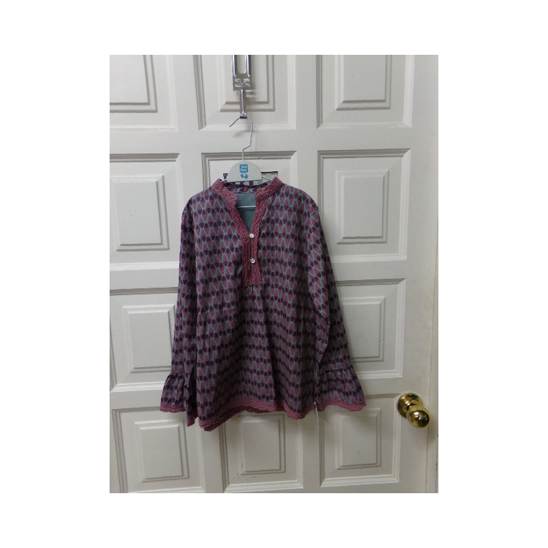 Blusa estampada talla 7 años. Segunda mano