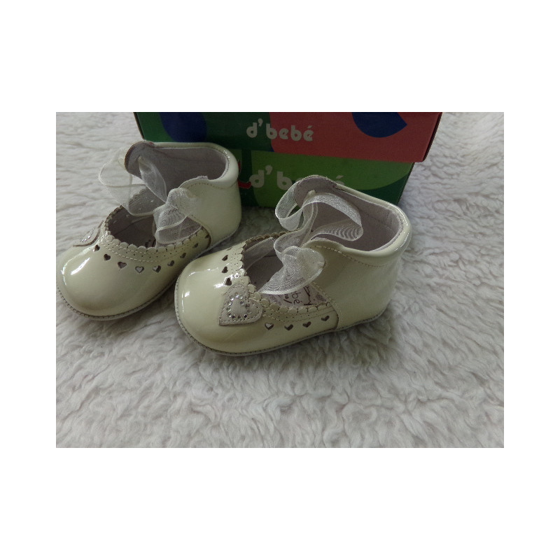 Zapato charol beig N 17. Segunda mano