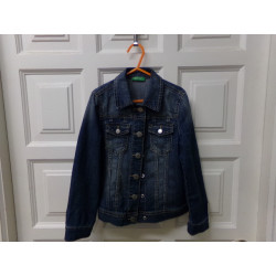 Cazadora vaquera talla 6 años. Segunda mano