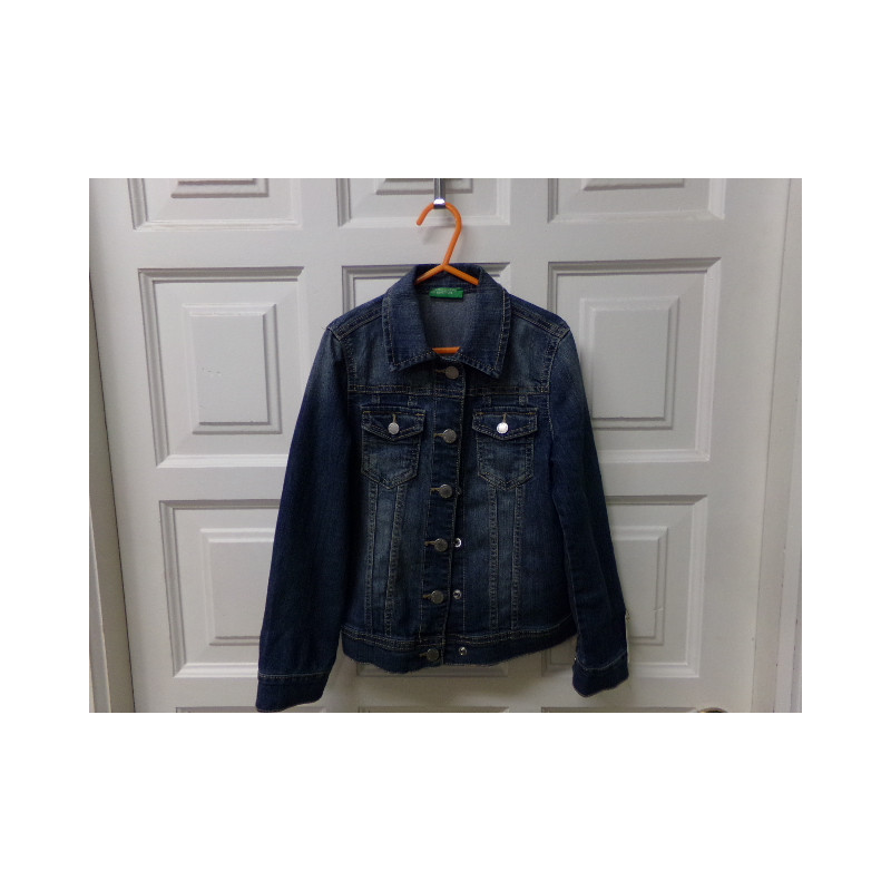 Cazadora vaquera talla 6 años. Segunda mano