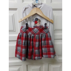 Conjunto falda y camiseta talla 6 años. Segunda mano