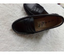 Mocasines negros N 28. Segunda mano