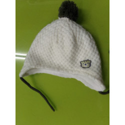 Gorrito talla 6-12 meses. Segunda mano