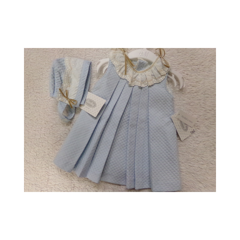 Vestido talla 9 meses, con capota. a estrenar