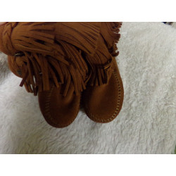 Botas flecos Minnetonka N 32. Segunda mano