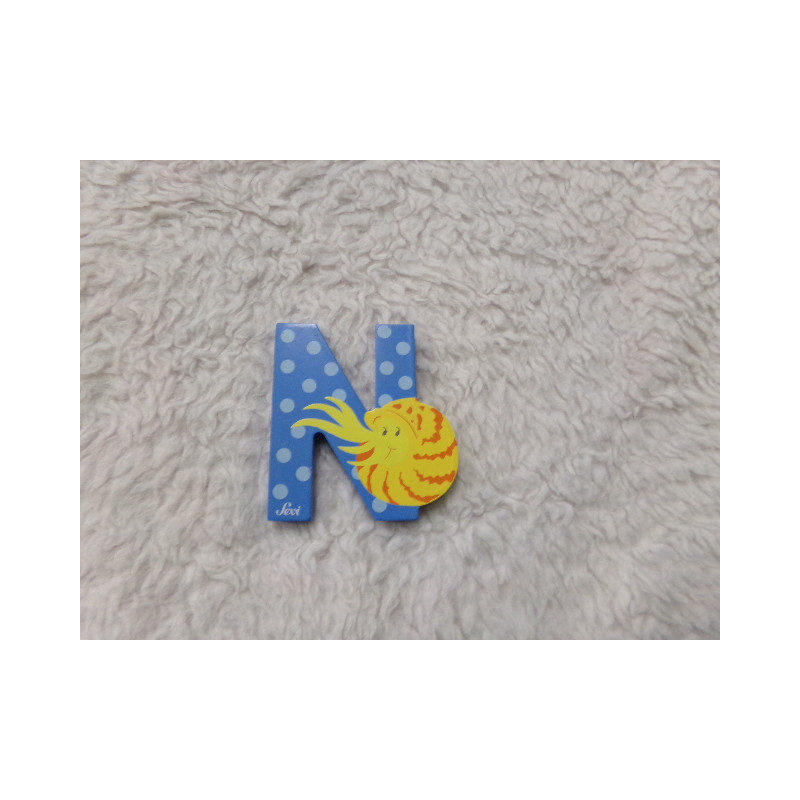 Letra N de madera . Segunda mano