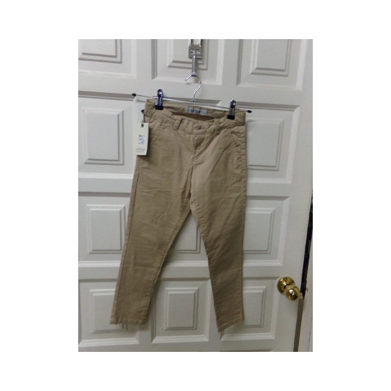 Pantalón talla 7 años. Tiffosi. A estrenar