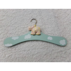 Percha elefante verde. Segunda mano