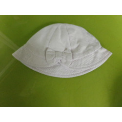 Gorrito talla 6 meses. Segunda mano