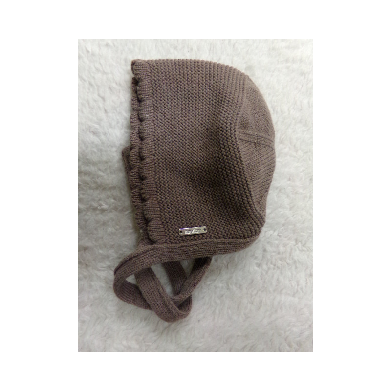 Capota color topo. 44-46 cm. Segunda mano