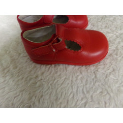 Zapato rojo N 21. Andanines. Segunda mano