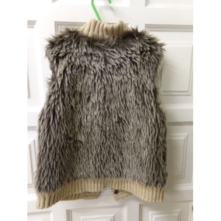 Chaleco pelito Zara talla 8 años. Segunda mano