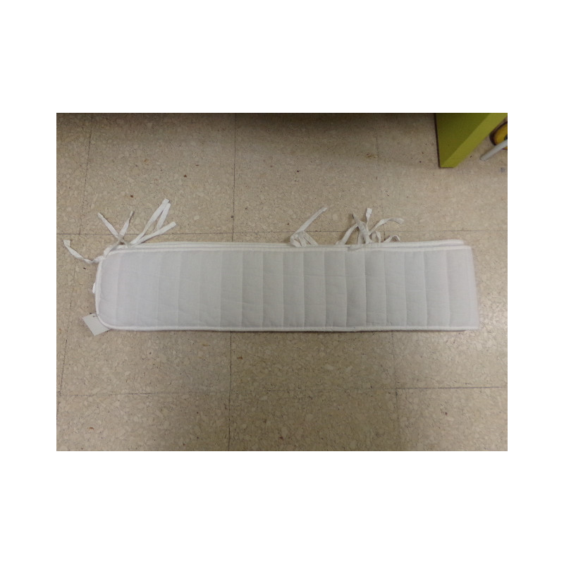 Chichonera blanca Ikea. Segunda mano