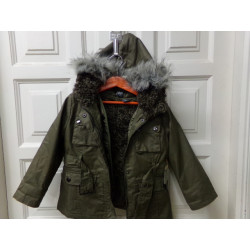 Trenca verde Zara talla 3-4 años. Segunda mano