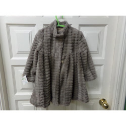 Abrigo de pelito talla 2 años. Segunda mano