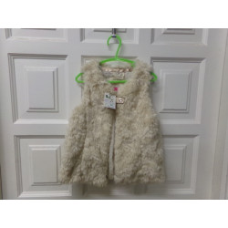 chaleco pelito Zara talla 5-6 años. Segunda mano