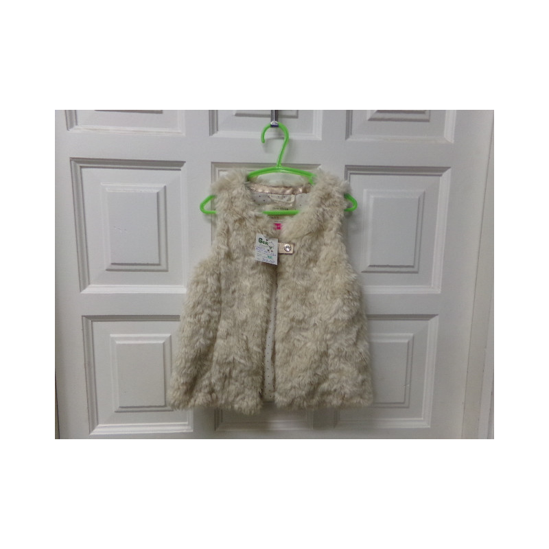 chaleco pelito Zara talla 5-6 años. Segunda mano
