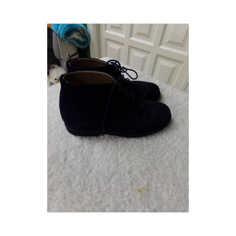 Bota Tizzas serraje N 35 azul. Segunda mano