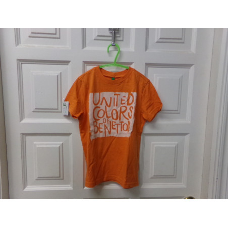 Camiseta Benetton talla 6 años. Segunda mano