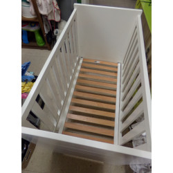 Cuna de madera Takata. Segunda mano