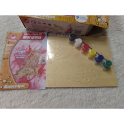 Maqueta mariposa y libro. A estrenar