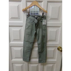 Pantalón caqui talla 5-6 años. Segunda mano
