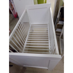 Cuna de madera Quax con colchón. Segunda mano