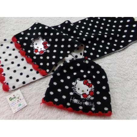 Gorro y bufanda HelloKitty. Segunda mano
