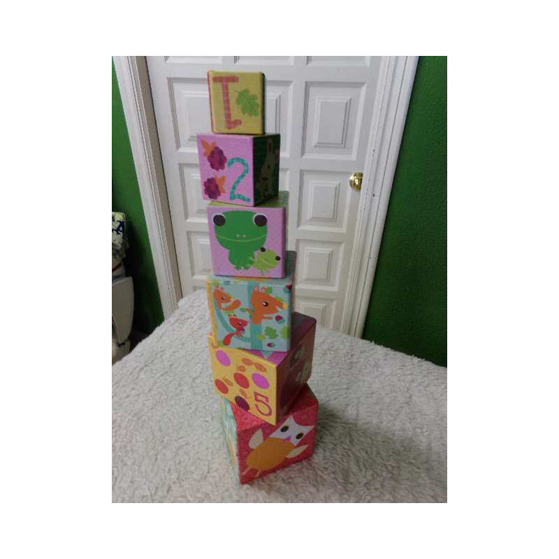 Cubos encajables de cartón. Segunda mano