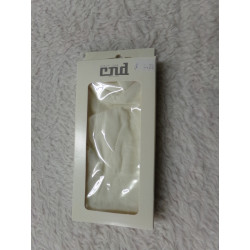 Media talla 4 años. Color crema. A estrenar