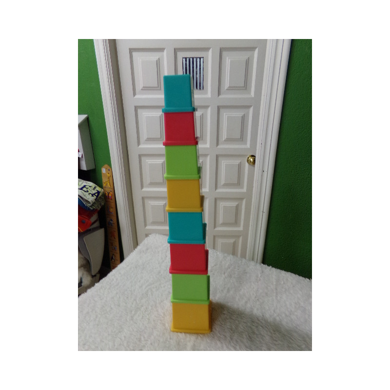 Cubos encajables. Segunda mano