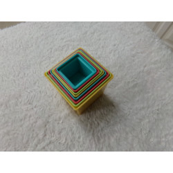 Cubos encajables. Segunda mano