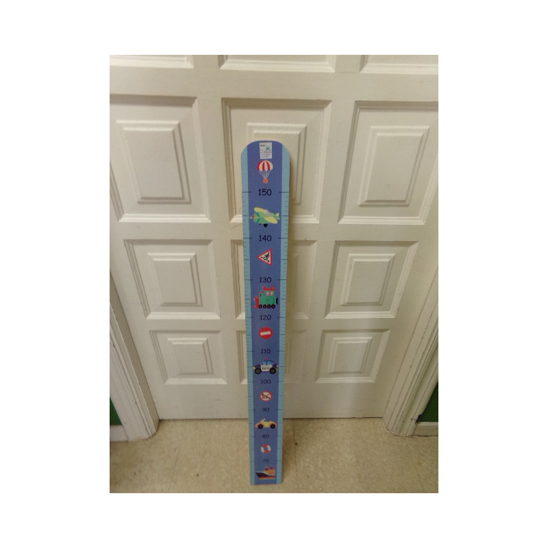 Medidor de altura en madera. Segunda mano