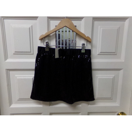 Falda negra talla 9 años. Segunda mano