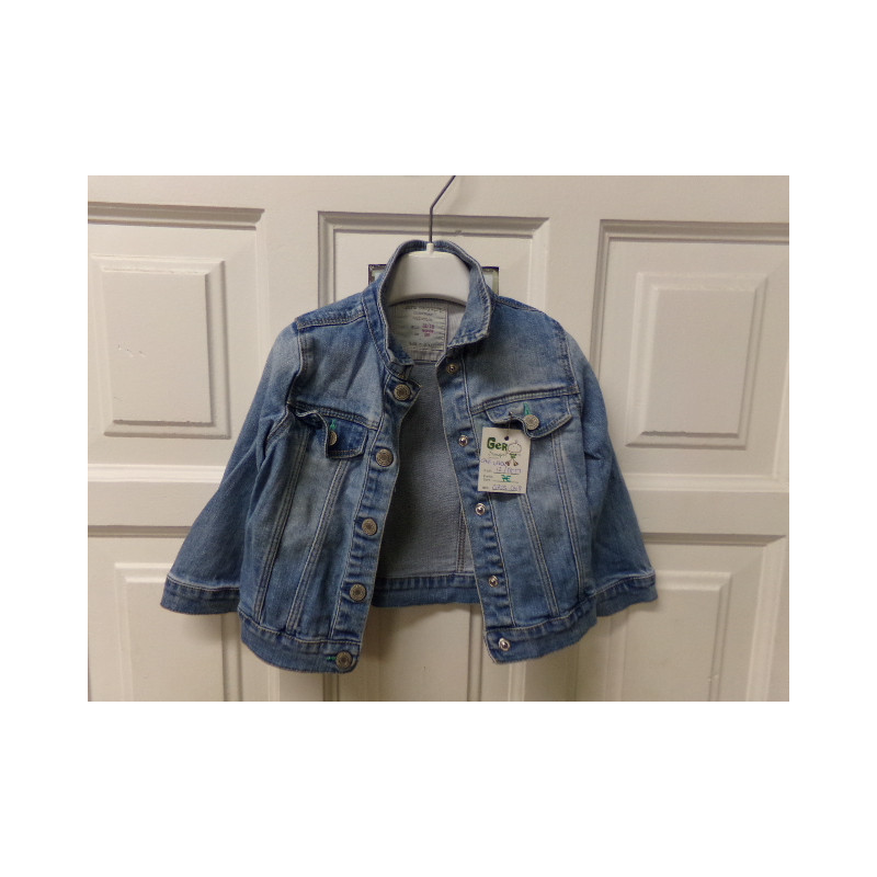 Cazadora vaquera talla 12-18 meses. Segunda mano