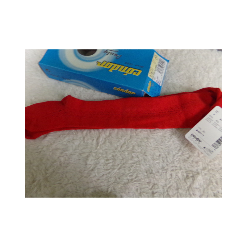 Leotardo rojo calado talla 6-12 meses. Condor. A estrenar