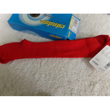 Leotardo rojo calado talla 6-12 meses. Condor. A estrenar