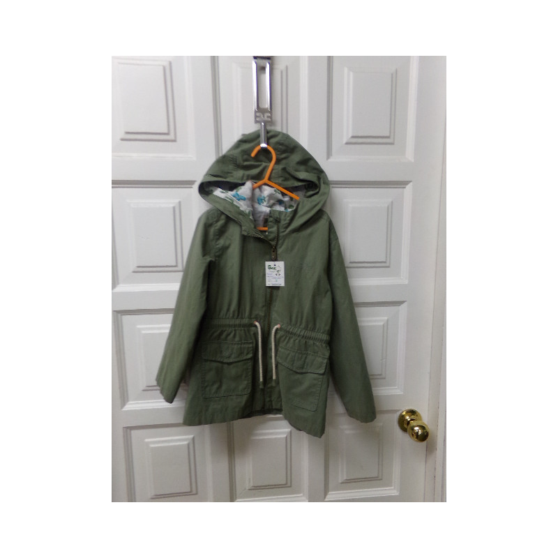 Parka de verano Sfera talla 6-7 años. Segunda mano