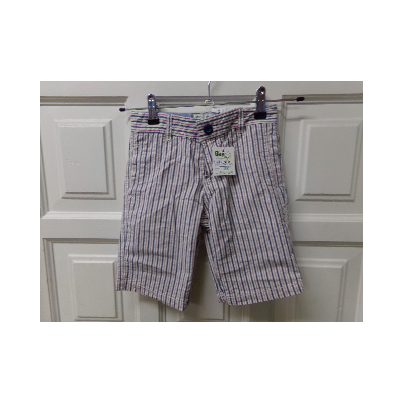 Pantalón corto rayas Sfera talla 6 años. Segunda mano
