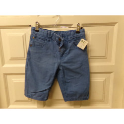Pantalón corto Benetton talla 6 años. Segunda mano