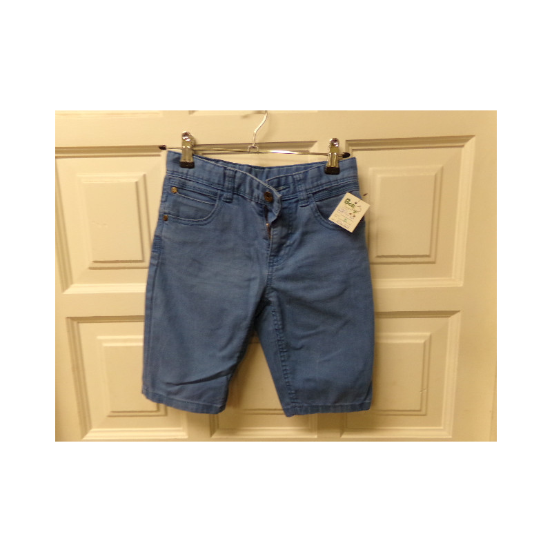 Pantalón corto Benetton talla 6 años. Segunda mano