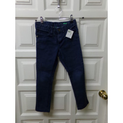 Pantalon vaquero Benetton talla 7 años. Segunda mano