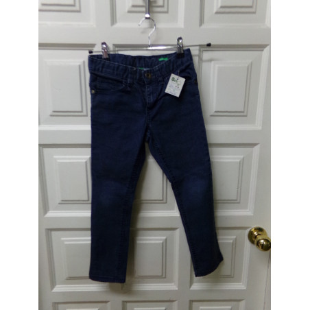 Pantalon vaquero Benetton talla 7 años. Segunda mano