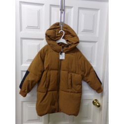 Plumas camel Mango 6-7 años. Segunda mano