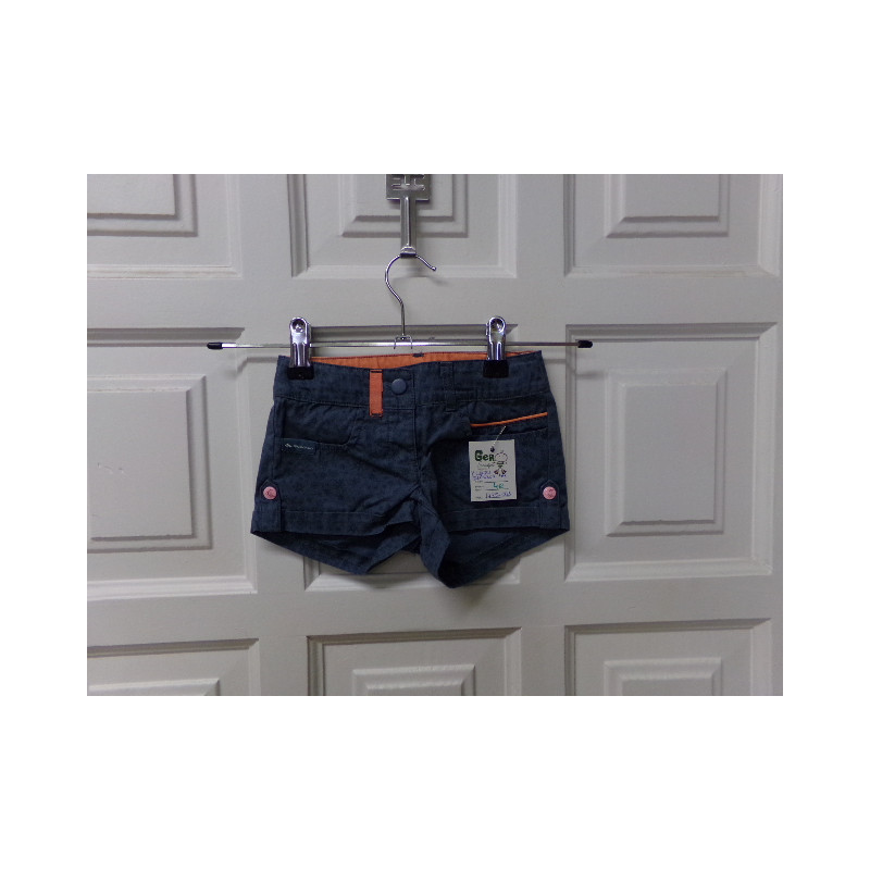 Pantalon corto Quechua Talla 4 años. Segunda mano