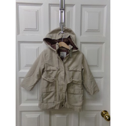 Gabardina zara talla 3-4 años. Segunda mano