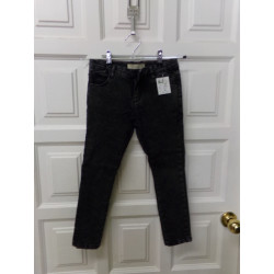 Vaquero negro talla 5-6 años. Segunda mano